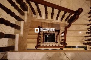 重庆生活家装饰 | 南山澜400m2美式风格装修设计案例 楼梯