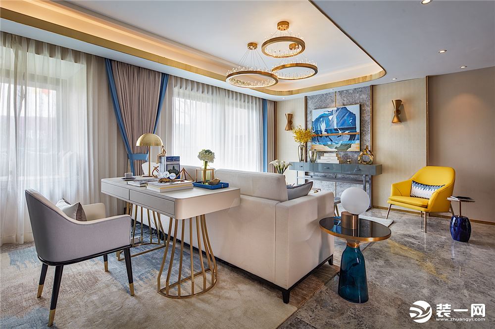 上海尚汇豪庭三居室125平欧式风格客厅装修效果图