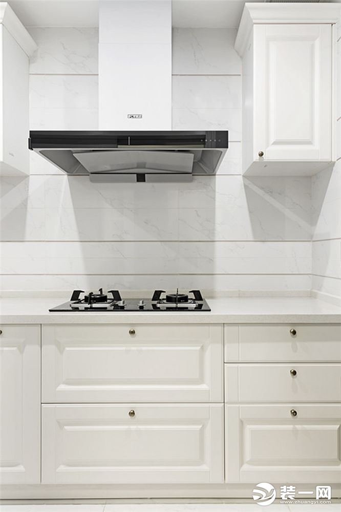 140平四居室美式风格厨房装修效果图