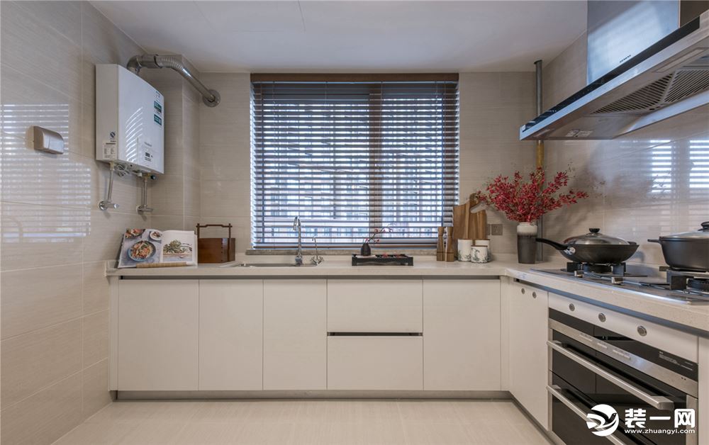 176平四居室中式风格厨房装修效果图
