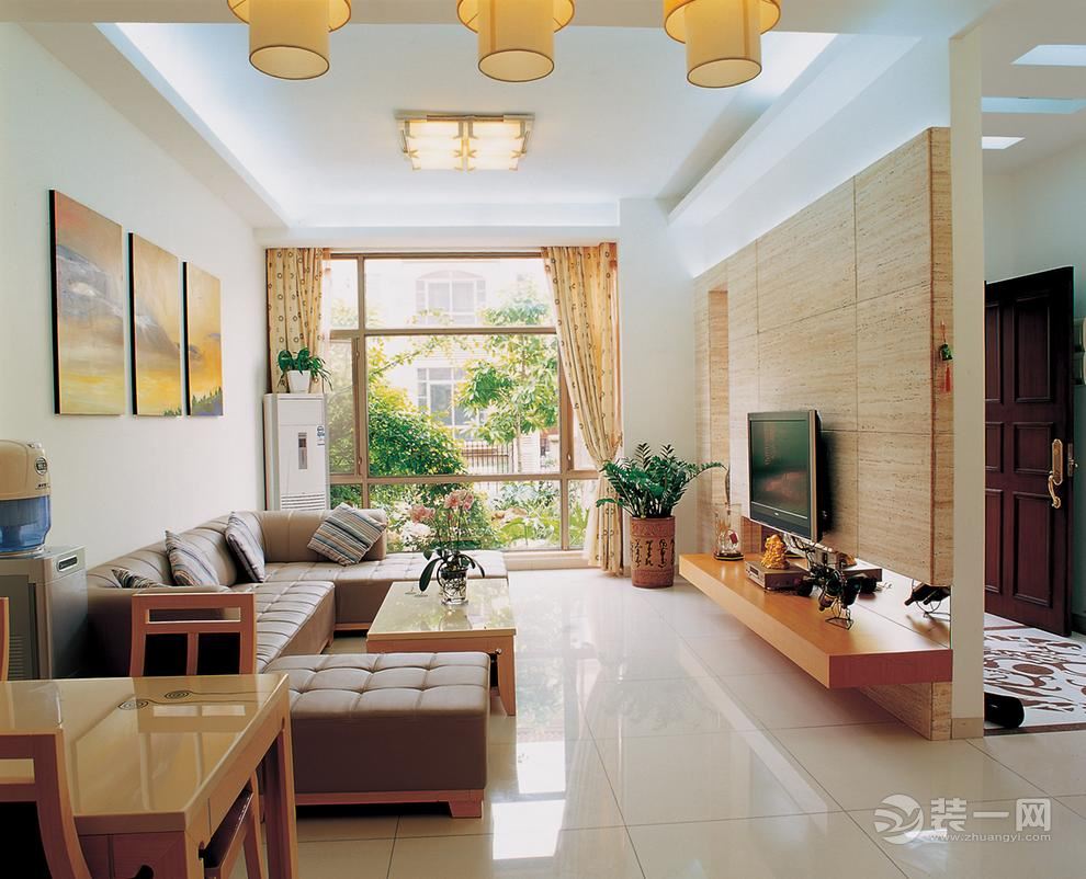 广州翡翠绿洲146平米四居室现代田园风格客厅实景图