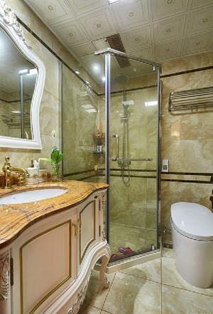 【卫生间】卫生间简洁大方，有着干湿隔离的浴室房，方便实用，空间小巧而不局促，干湿隔离，健康生活尽在其