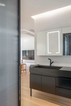 黑色岩板一体盆浴室柜，镜子+镜柜+一体盆，极具质感。
