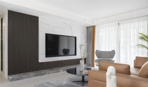 区别于常见的材质 客厅背景墙设计师选择 生态木与大理石的结合 为简约空间增添了不少自然气息