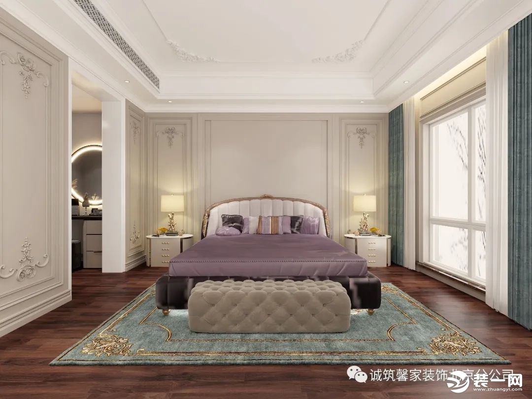 卧室并不是完全的美式风格，而糅合了简约和欧式，采用白色为背景色，搭配暖色布艺，尽显雅致气质，搭配蓝色