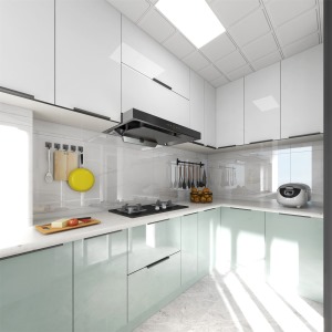 厨房的空间，U型橱柜增加了做饭放置电器空间，双开门的冰箱在入户门位置。
