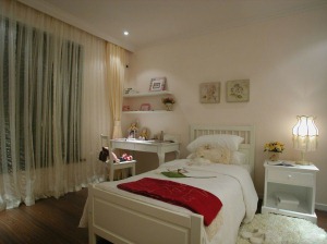 广州体育村小区83平米两居室简欧风格卧室