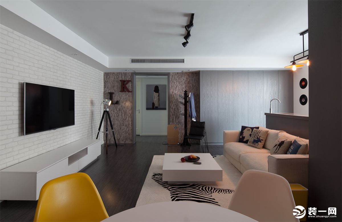 【小户型设计】现代城70平米小户型现代简约设计客厅装修效果
