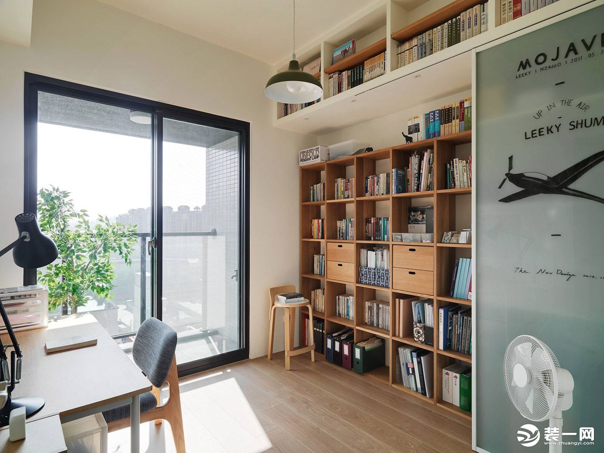 幸福湾80平米日式原木风格室内设计装修书房实景效果图