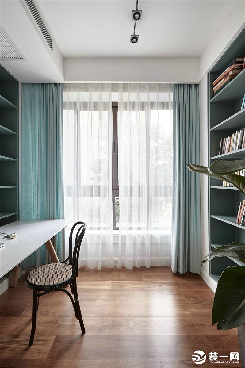 北欧风格融创120平3房性价比装修案例书房装修
