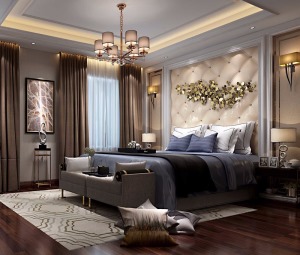 臥室背景墻、窗簾及掛畫配飾統一采用了柔和的杏粉色系，其中背景墻面的金屬不規則裝飾物是一個亮點。臥室整