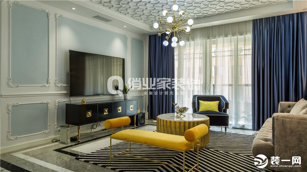 俏业家装饰 融创凡尔赛 117平米  三居室  简约法式客厅实景图