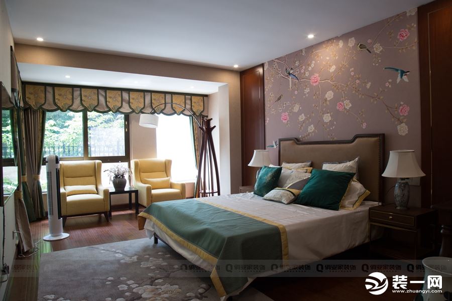 俏业家装饰 中铁山水 500平米 跃层 中式卧室实景图