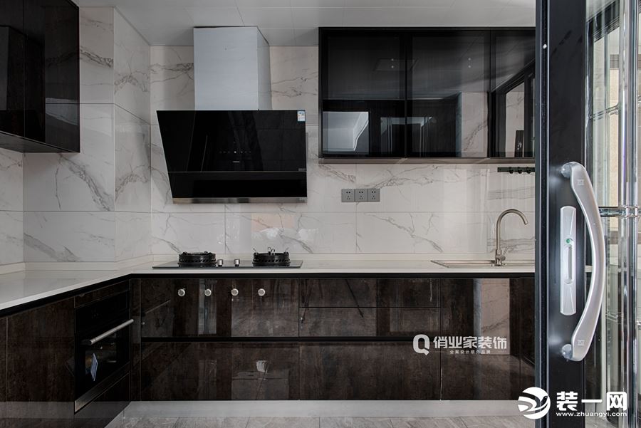 俏业家装饰  长嘉汇  156平米  四居室  现代黑白灰厨房实景图