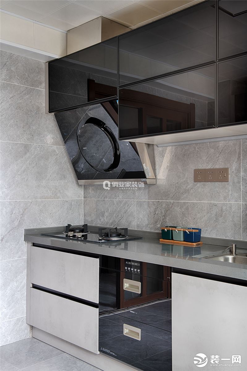 【俏业家】龙湖弗莱明戈 130平三居室 现代风格厨房实景案例