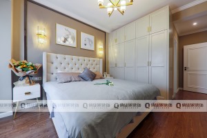 【俏业家】保利江上明珠   90平米   三居室   现代轻奢风格卧室实景案例图
