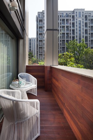 【龙城国际】118平米三居室混搭风格造价12.1万--阳台
