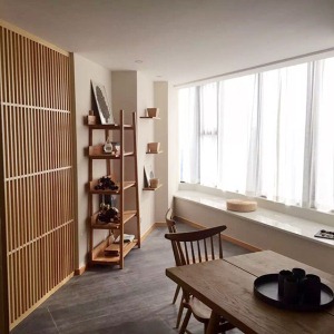 80㎡一居室单身公寓日式风格装修效果图餐厅与飘窗