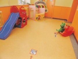 广西崇左幼儿园地板批发与施工