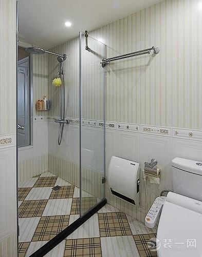 现代风格小户型卫生间装修设计效果图