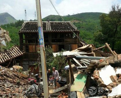 云南鲁甸地震震中一建于1949年木楼未倒