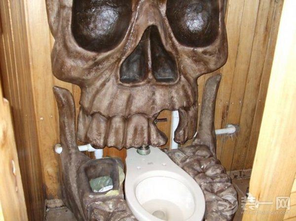 奇葩厕所骷髅头厕所