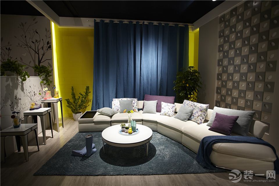 客厅创意沙发装饰布置效果图