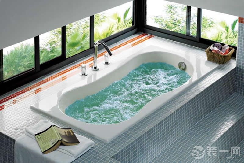 浴室装修舒适浴缸选购 浴缸清洁保养妙招