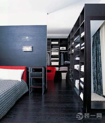 选对款型和色彩，扩张卧室空间感