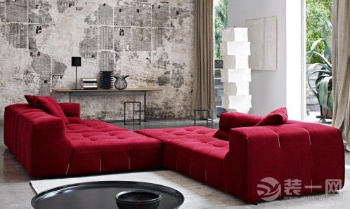 深红色沙发客厅装饰效果图