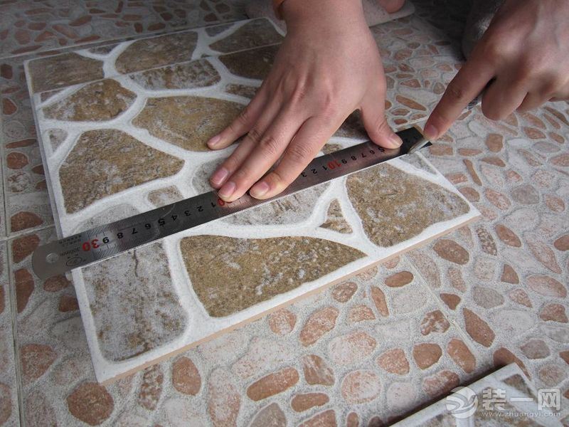 瓷砖铺贴注意留缝防止鼓起