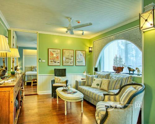 用色彩点亮家居 生态绿色为客厅装修增添新活力