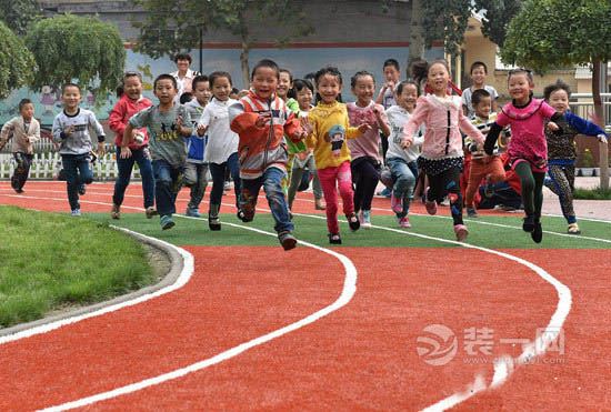 深圳毒跑道问题应从监管入手