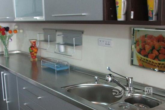 不锈钢台面橱柜效果图 厨房台面装修效果图 