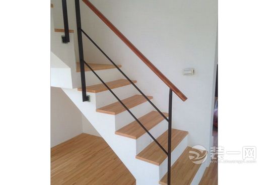 楼梯扶手有哪些 太原装修公司详解楼梯扶手分类及价格 