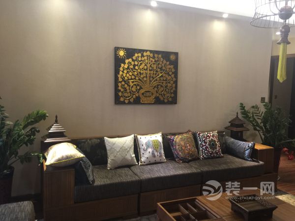 南京美盈装饰公司中式家具展示区