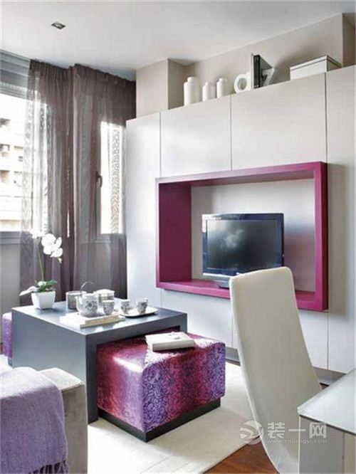 青岛装饰网粉紫色点缀电视背景墙装修效果