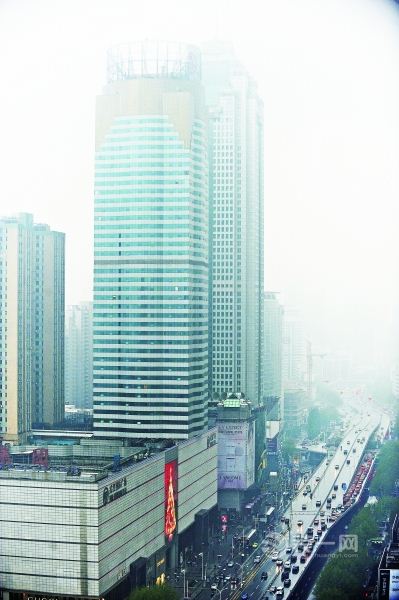 武汉最高楼顶广告