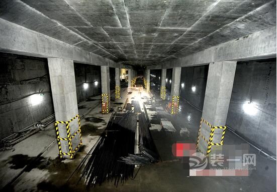 乌鲁木齐交通一号线首个区间隧道迎宾路口站结构完工