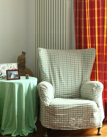 客厅装修也需好装扮 植物波点沙发点亮家居空间