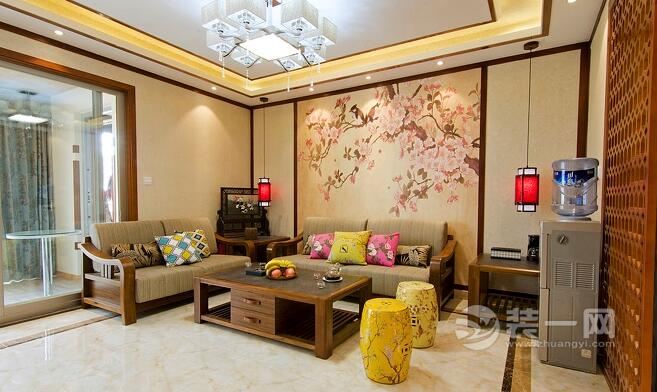 武汉装修网120平米三室一厅中式风格客厅沙发背景墙装修效果图