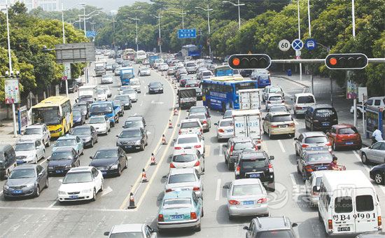 东莞市区交通拥堵现象