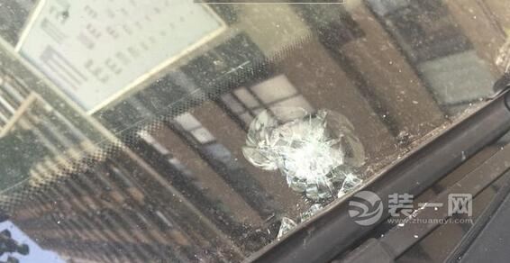 重庆装修公司钢化玻璃炸裂高空坠物砸车责任