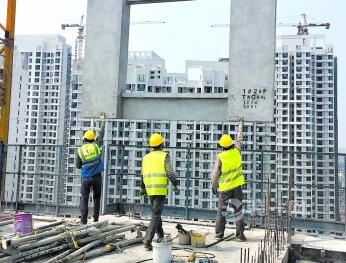 武汉首个装配式工业化住宅封顶