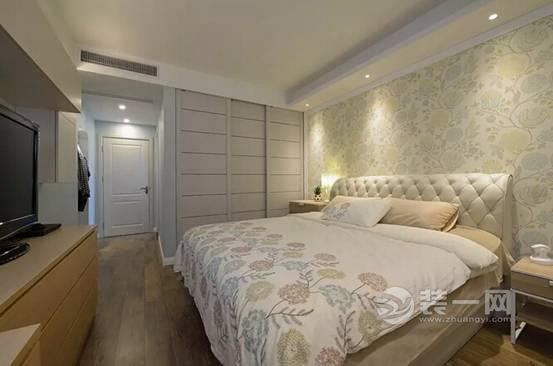 130平婚房主卧卧室现代简约风格装修设计效果图