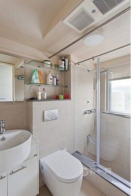 出租房小户型卫生间现代简约风格装修设计效果图