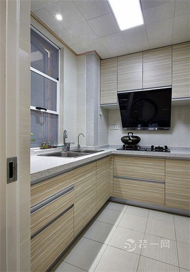 珠海装修公司86平现代风格两室两厅厨房装修设计效果图