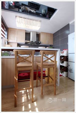 乌鲁木齐30平米单身公寓装修设计效果图
