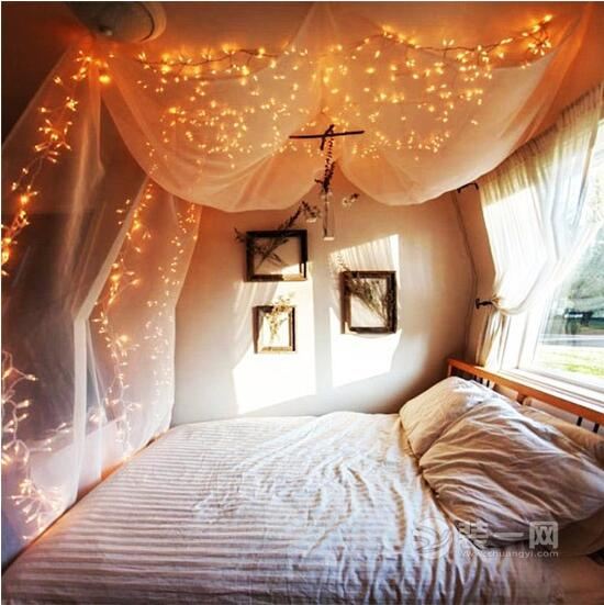 打造昆明私密卧室背景墙装修 让睡觉情趣飘过你床头