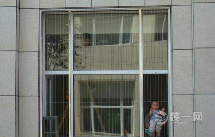 4岁女童17楼坠下酿悲剧 成都装修网建议高层安装防盗窗
